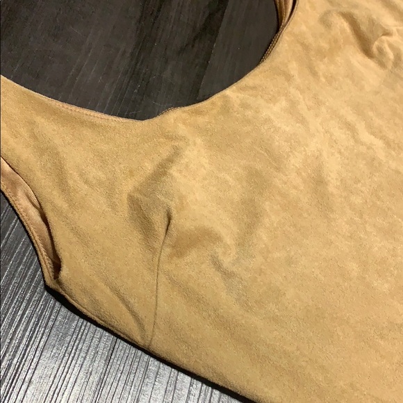 Beige bodycon dress - Picture 2 of 4